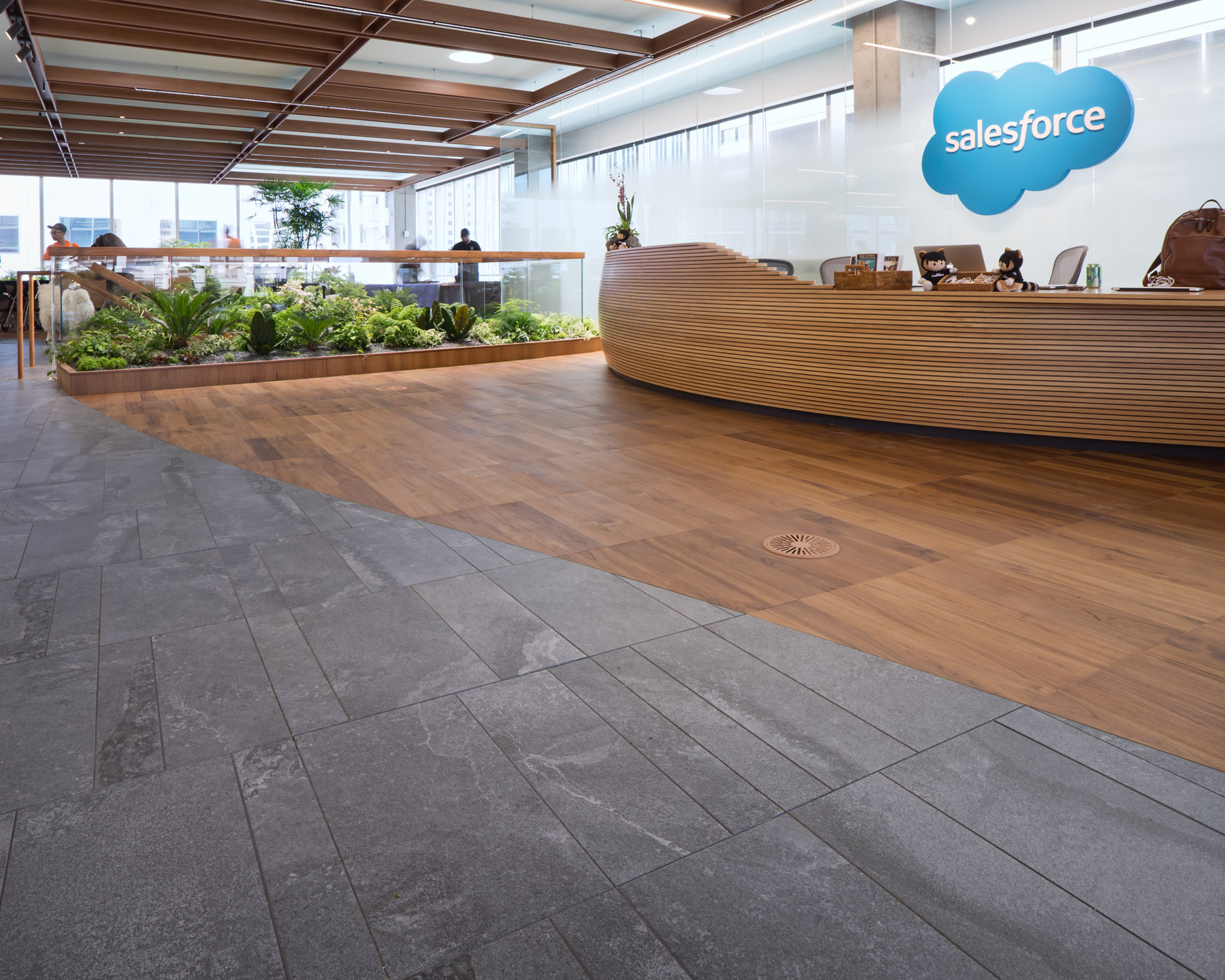 Creating the Perfect Office Environment with Raised Access Floors